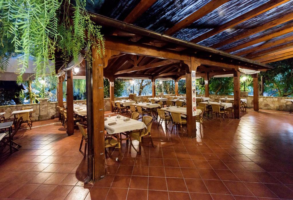 Albergo Il Giardino Foce Varano Exterior photo