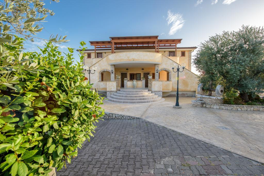 Albergo Il Giardino Foce Varano Exterior photo