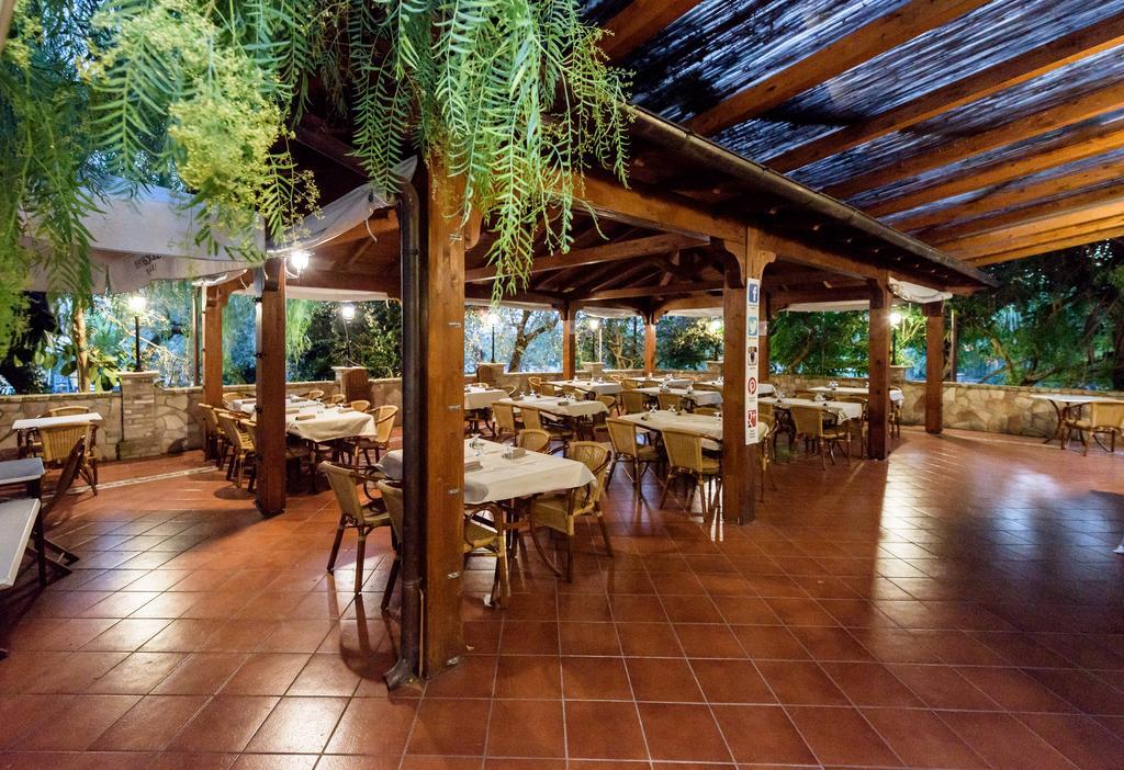 Albergo Il Giardino Foce Varano Exterior photo