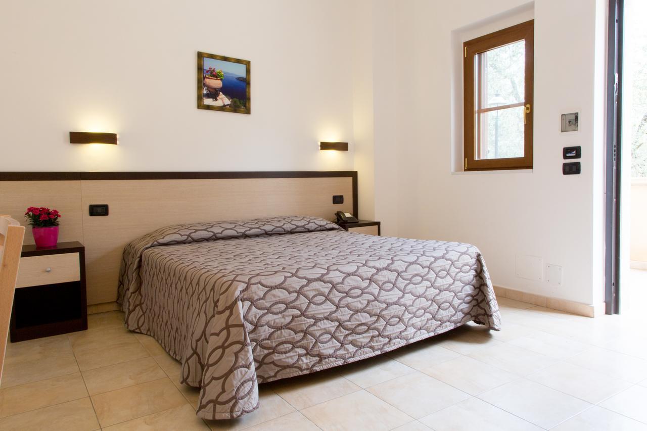 Albergo Il Giardino Foce Varano Exterior photo